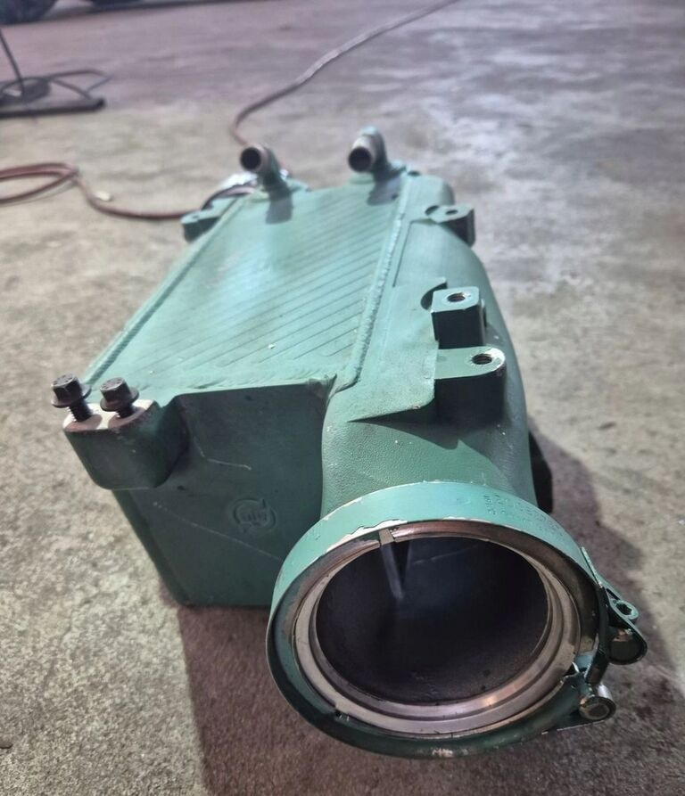 Volvo SPALIN EGR FH 4 FH 16 EURO 6 22281909 Volvo SPALIN EGR VOLVO FH 4 FH 16 EURO 6 22281909 - Intercooler for Truck: picture 4 Volvo SPALIN EGR FH 4 FH 16 EURO 6 22281909 Volvo SPALIN EGR VOLVO FH 4 FH 16 EURO 6 22281909 - Intercooler for Truck: picture 4