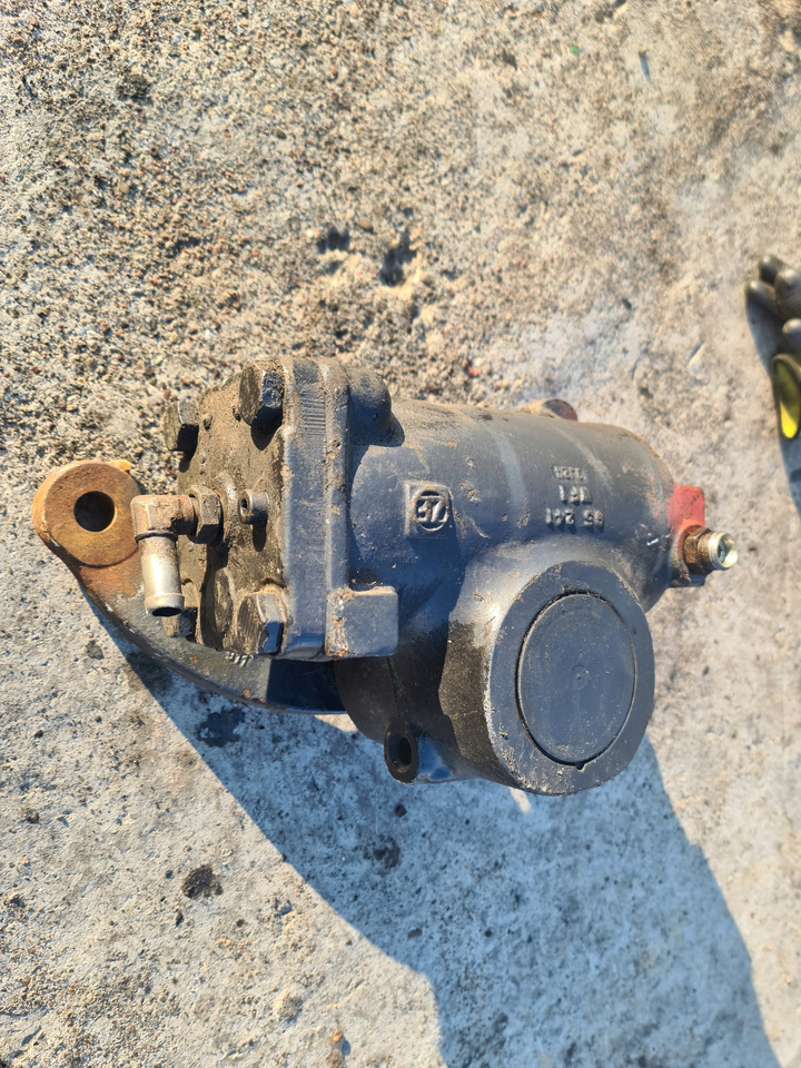 ZF KOLUMNA PRZEKŁADNIA KIEROWNICZA RENAULT MIDLUM DXI 19,5 - Steering gear for Truck: picture 3 ZF KOLUMNA PRZEKŁADNIA KIEROWNICZA RENAULT MIDLUM DXI 19,5 - Steering gear for Truck: picture 3