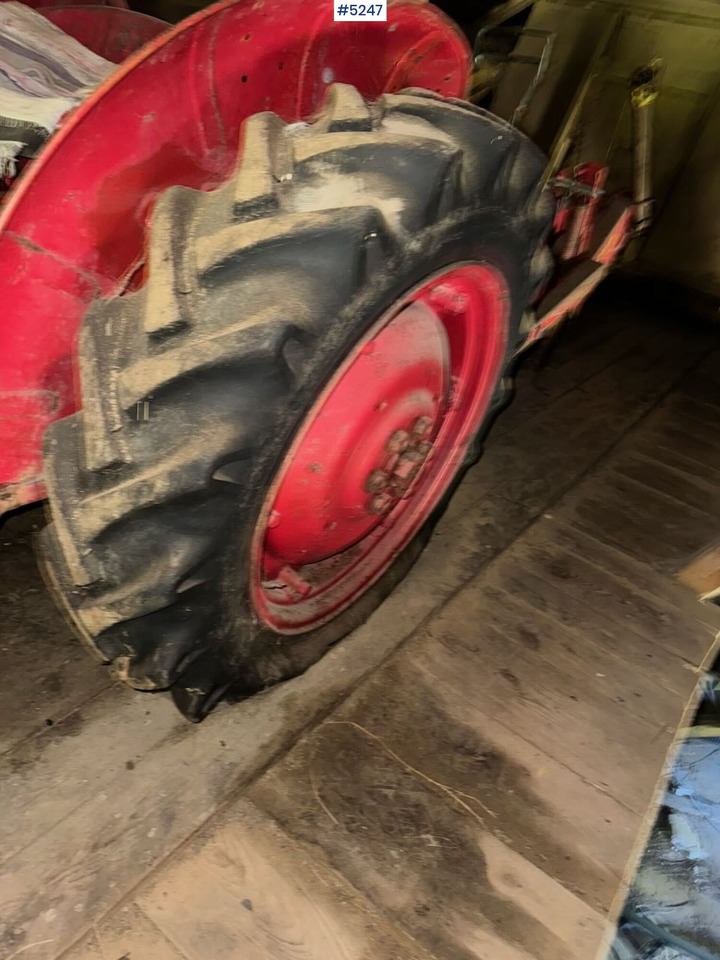 Farm tractor 1960 Volvo Terrier 425: picture 6