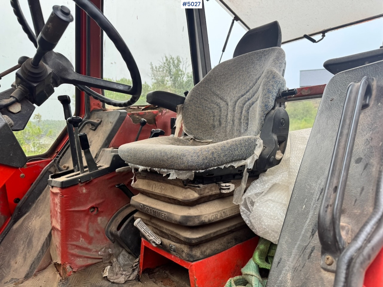 Farm tractor 1985 Volvo Valmet 805 Turbo 4x4 w/ Front loader: picture 33