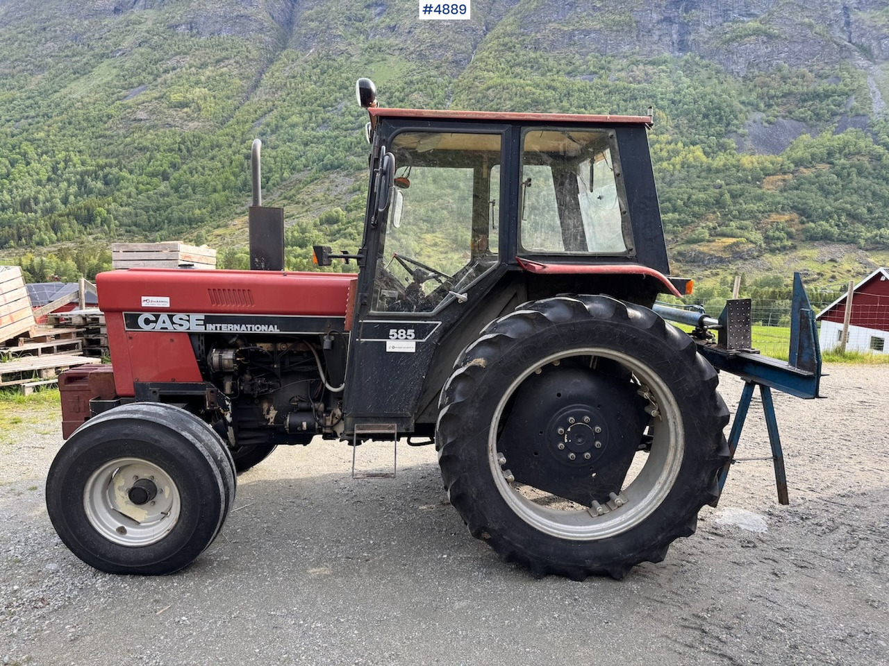 1986 Case International 585 - Farm tractor: picture 2 1986 Case International 585 - Farm tractor: picture 2