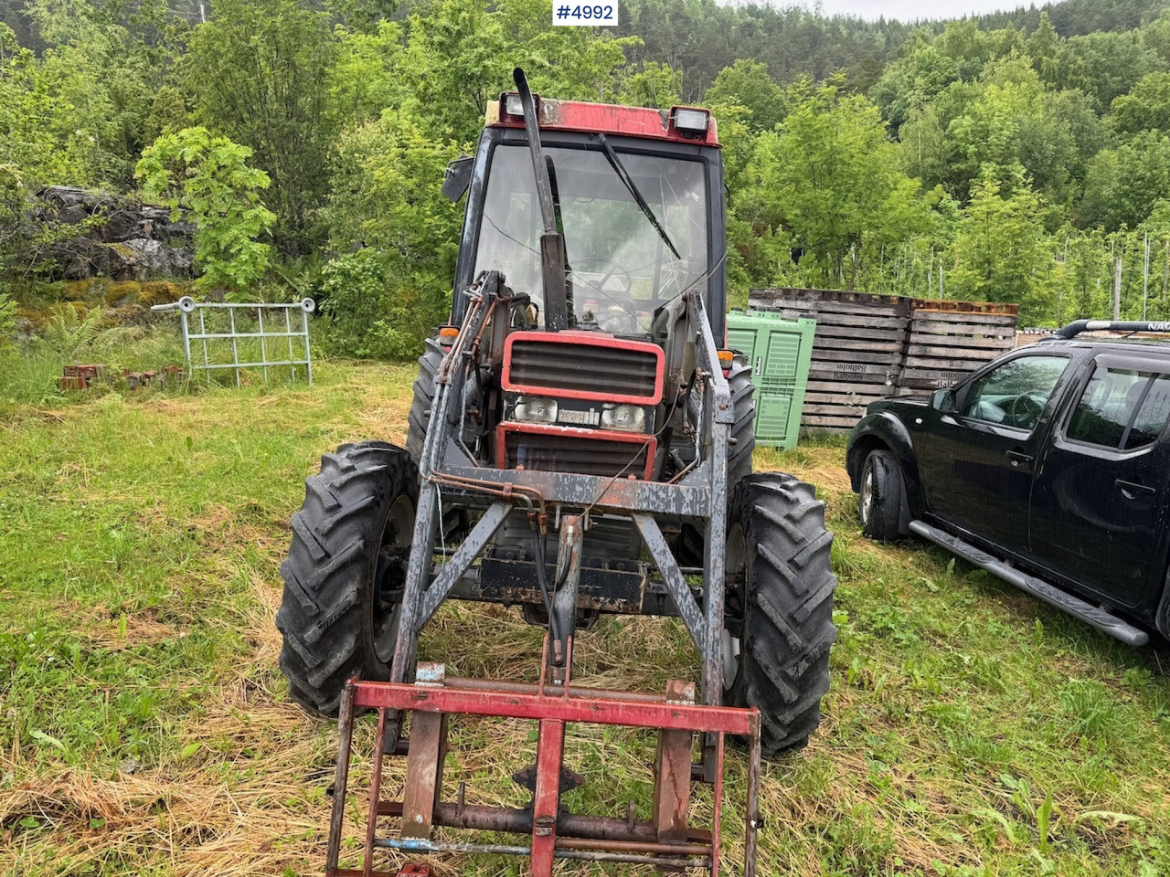 Farm tractor 1988 Case International 585 XL w/ front loader.: picture 7