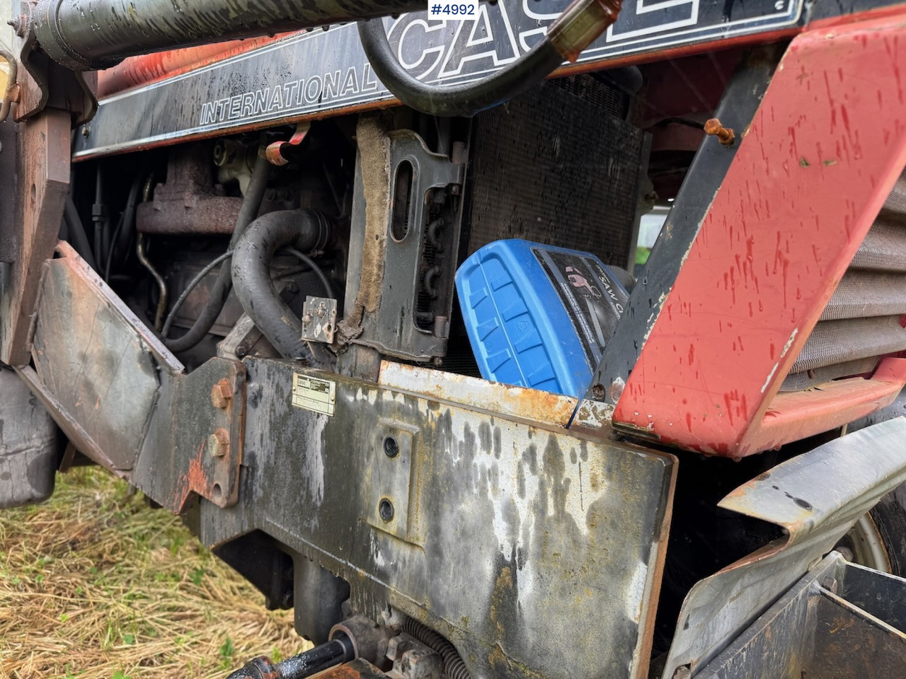 Farm tractor 1988 Case International 585 XL w/ front loader.: picture 32
