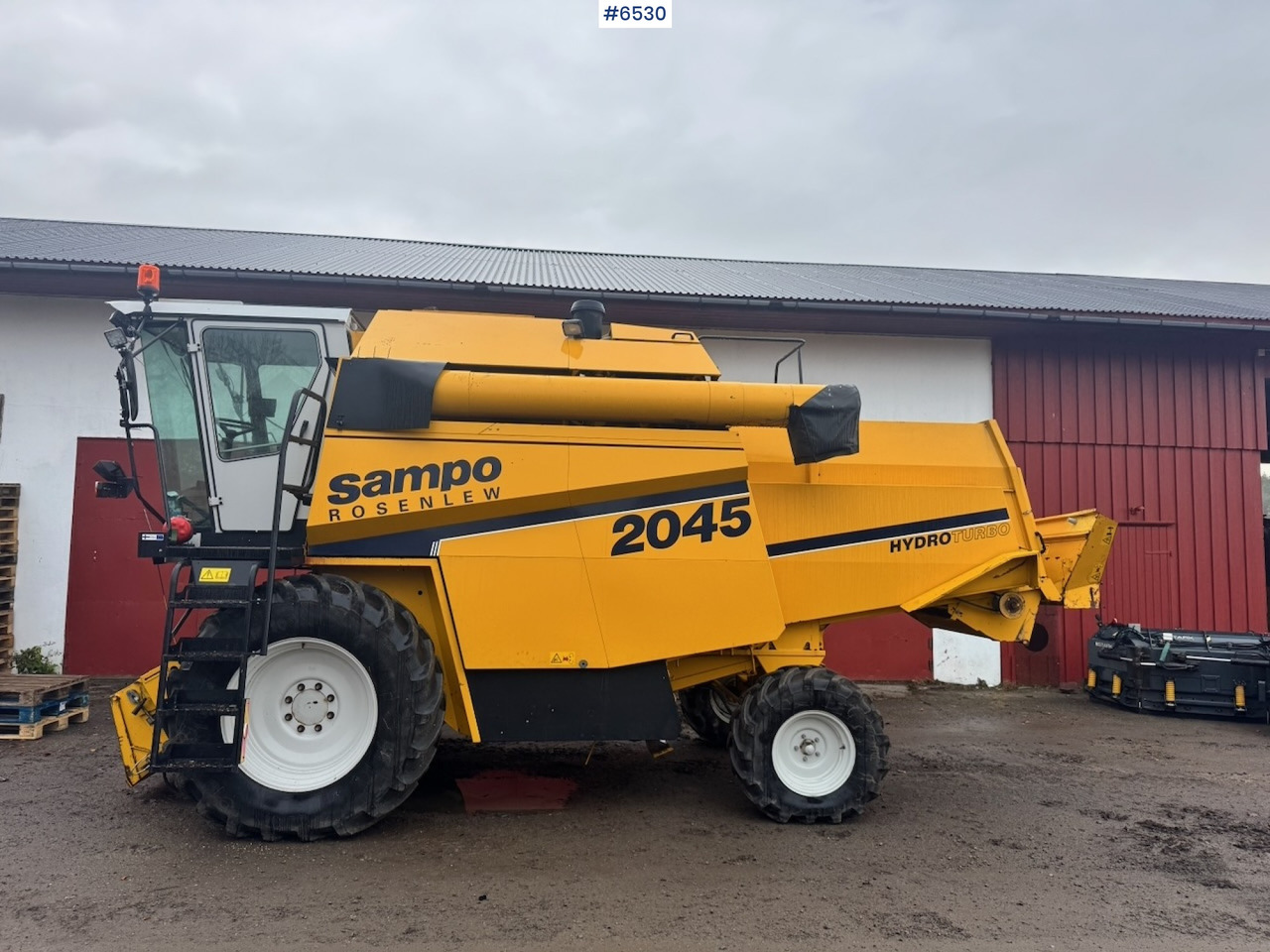 2000 Sampo Rosenlaw SR2045 Combine. 1560 hours! - Combine harvester: picture 3 2000 Sampo Rosenlaw SR2045 Combine. 1560 hours! - Combine harvester: picture 3