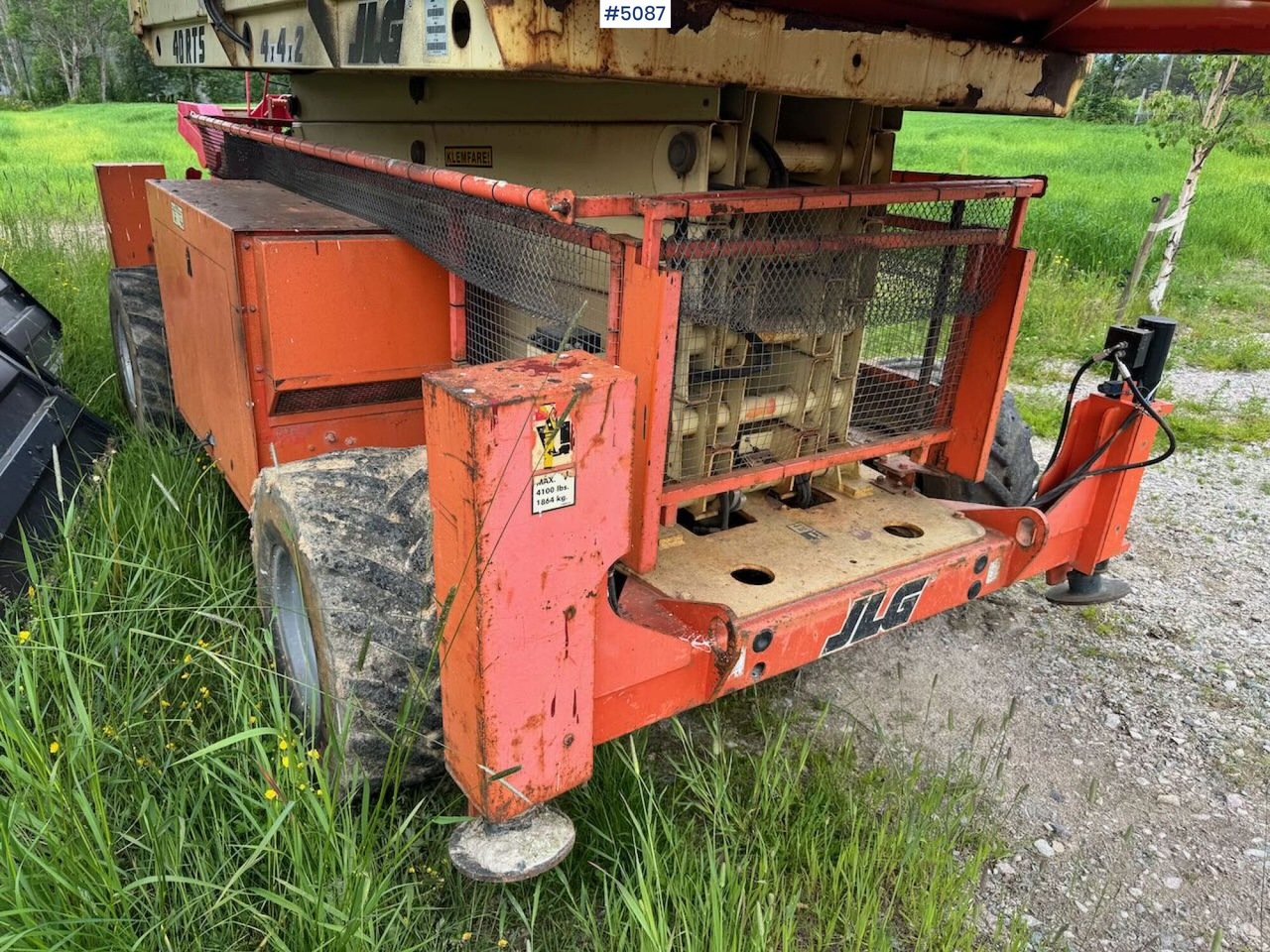 2002 JLG 40 RTS Scissor Lift - Aerial platform: picture 5 2002 JLG 40 RTS Scissor Lift - Aerial platform: picture 5