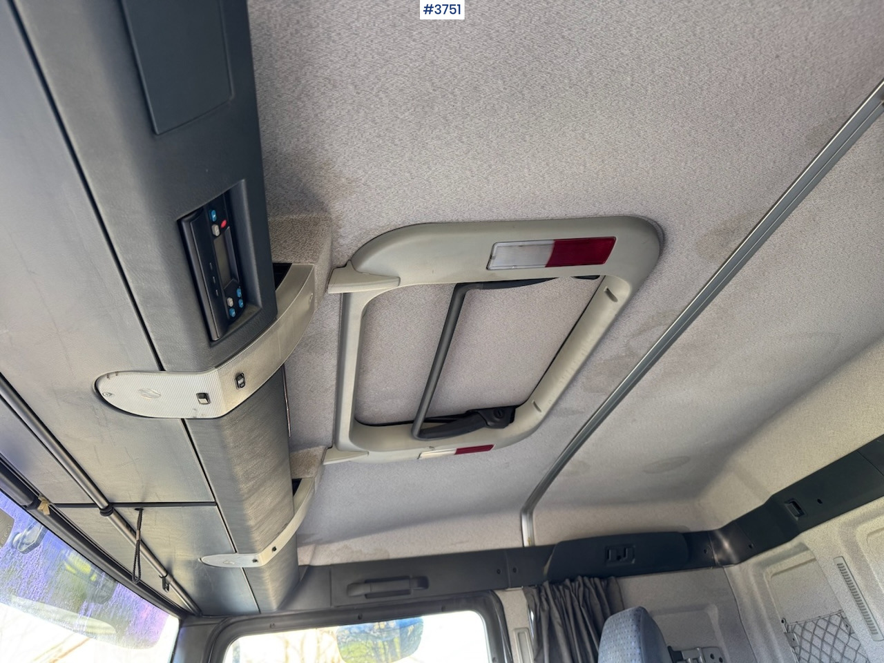 Tipper 2005 MAN TGA 26.530 6x4 Tipper truck: picture 9