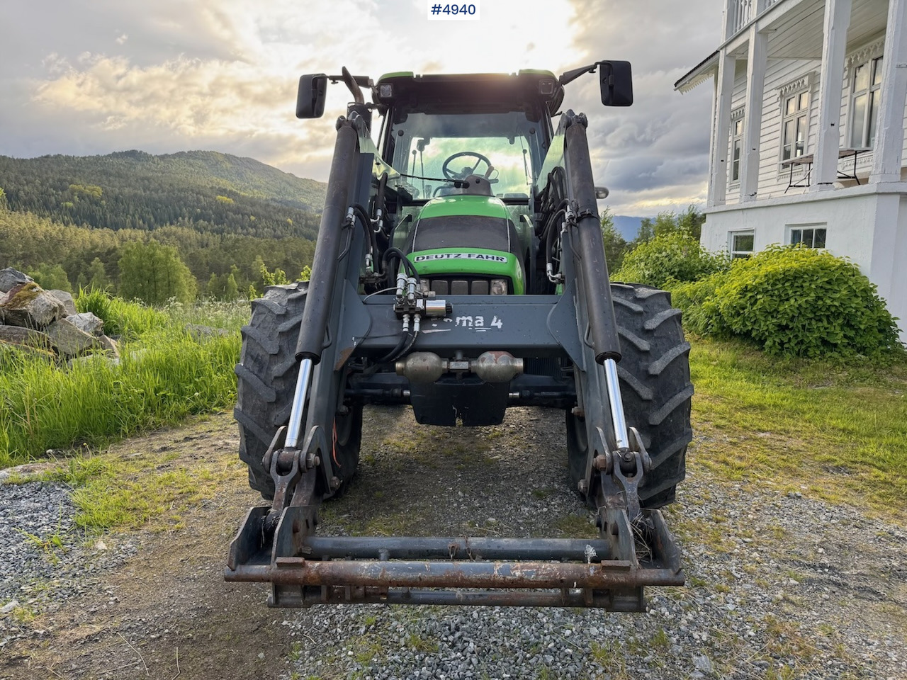 2006 Deutz-Fahr Agrotron K90 w/front loader. - Farm tractor: picture 4 2006 Deutz-Fahr Agrotron K90 w/front loader. - Farm tractor: picture 4