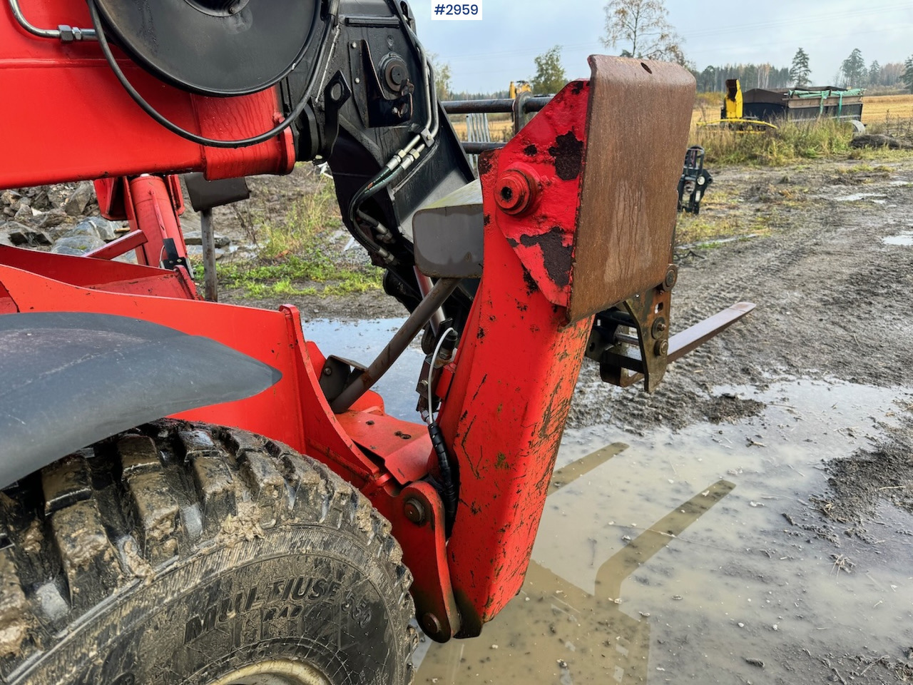 Telescopic handler 2009 Manitou MT 1440 Telescopic truck w/ Bucket, Pallet forks and Lifting jib: picture 18 Telescopic handler 2009 Manitou MT 1440 Telescopic truck w/ Bucket, Pallet forks and Lifting jib: picture 18