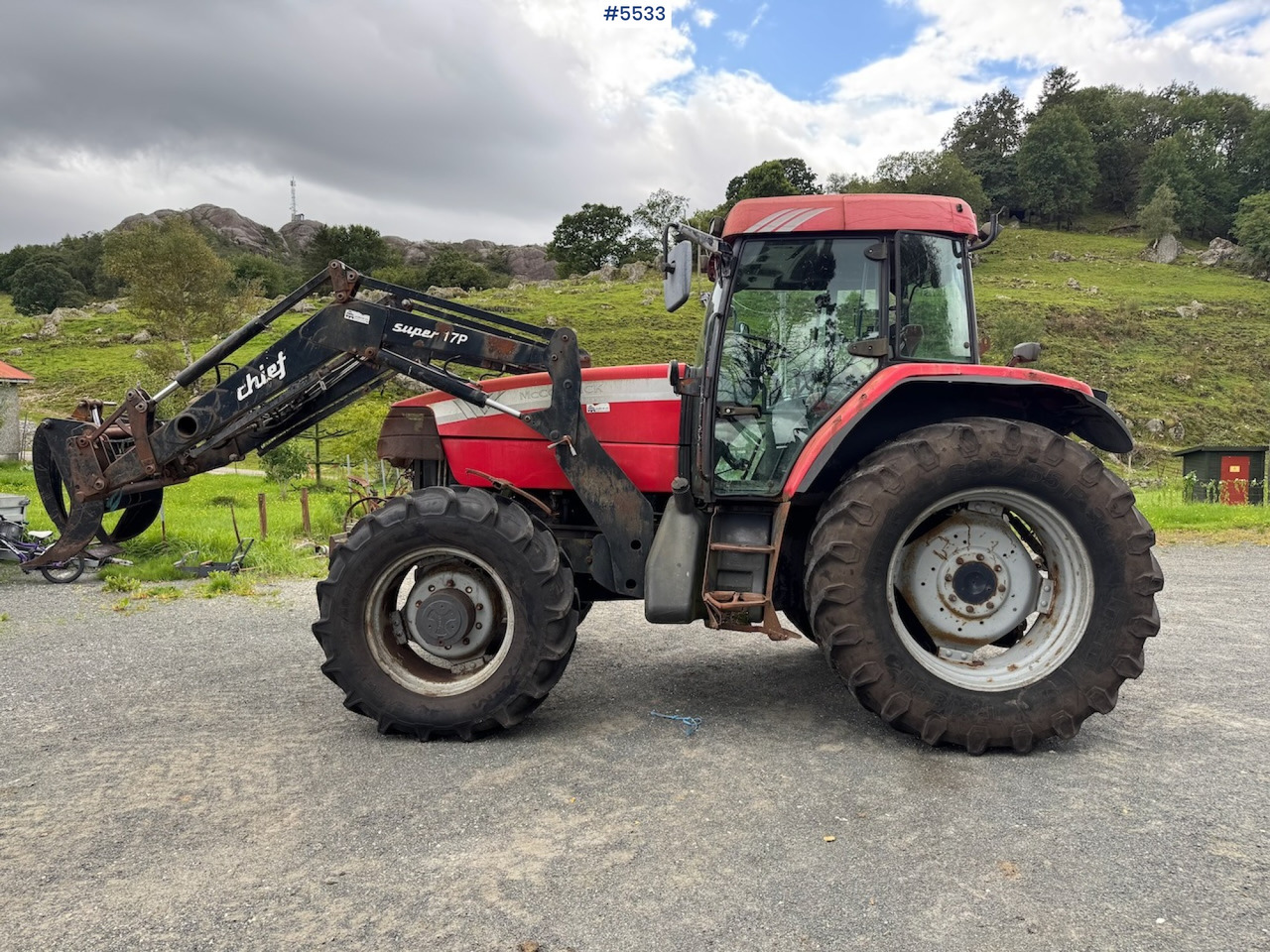 2009 McCormick MTX 150 w/ Front loader - Farm tractor: picture 5 2009 McCormick MTX 150 w/ Front loader - Farm tractor: picture 5