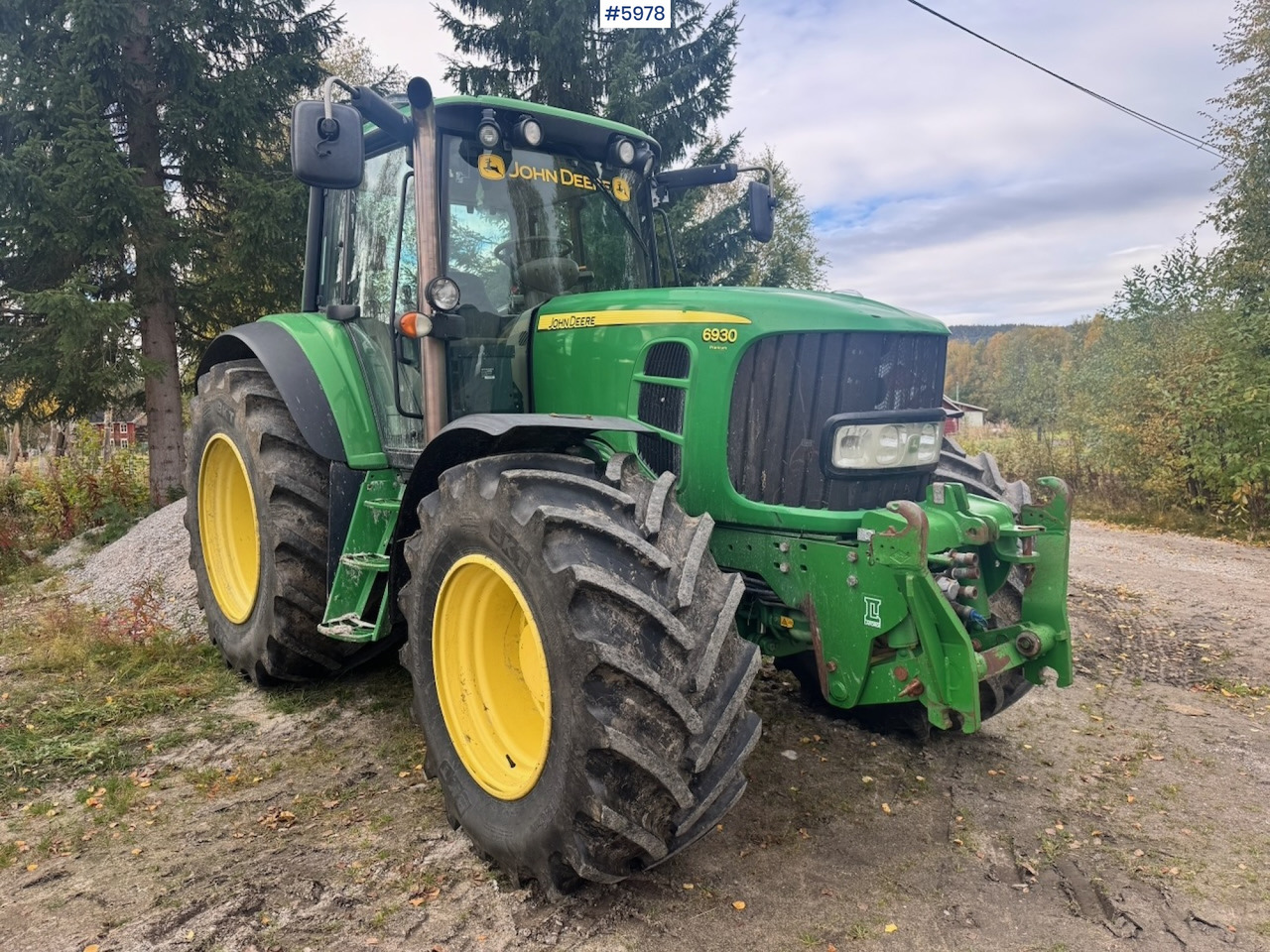 2010 John Deere 6930 with Front Hydraulic - Farm tractor: picture 2 2010 John Deere 6930 with Front Hydraulic - Farm tractor: picture 2