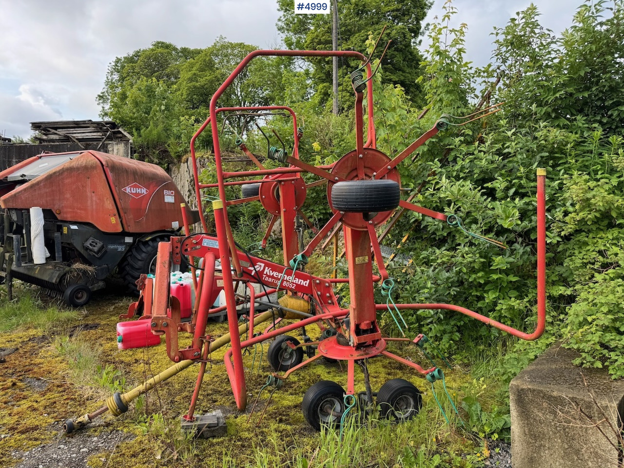 Hay and forage equipment 2012 Kverneland Taarup 8052 Spreader harrow: picture 9