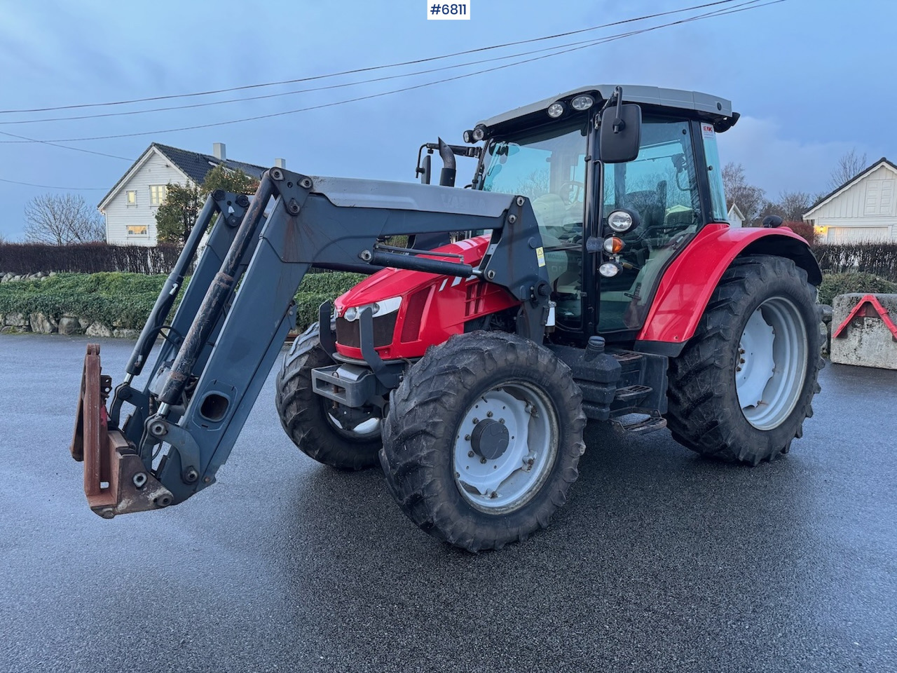 2014 Massey Ferguson 5610 Dyna-4 w/ front loader. Few hours! - Farm tractor: picture 1 2014 Massey Ferguson 5610 Dyna-4 w/ front loader. Few hours! - Farm tractor: picture 1