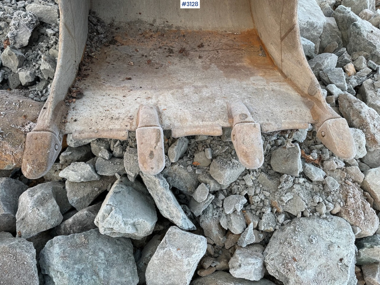 Excavator 2018 Cat 323-07 with rototilt, grading bucket, and digging bucket: picture 28