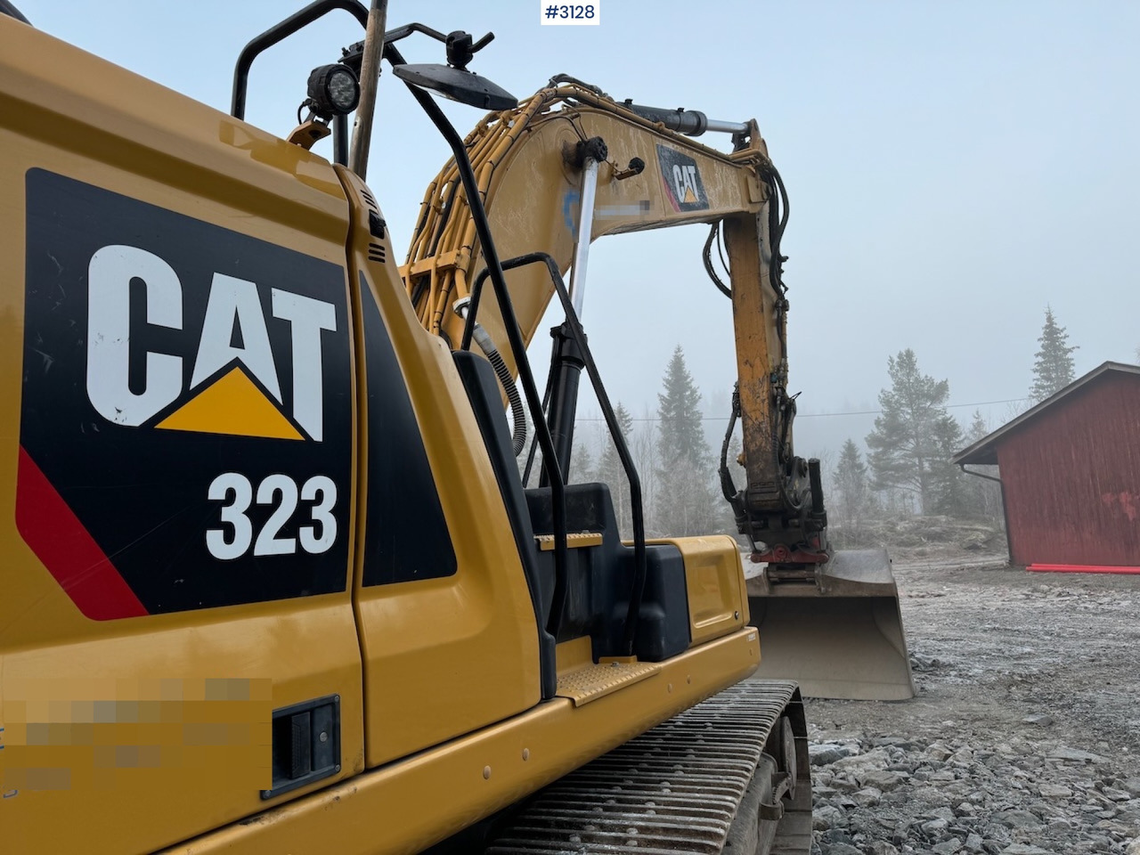 Excavator 2018 Cat 323-07 with rototilt, grading bucket, and digging bucket: picture 24