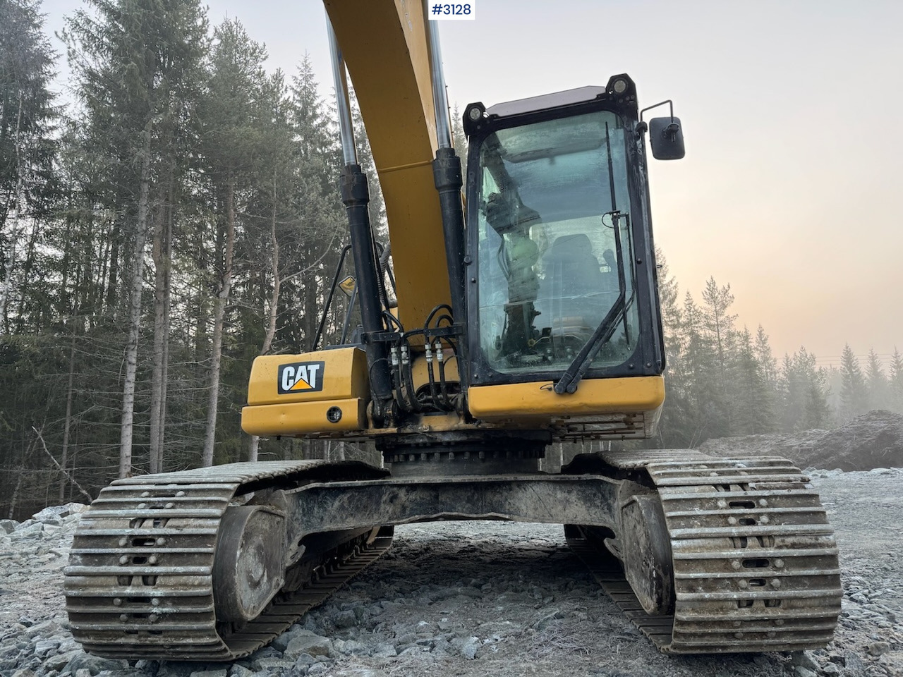 Excavator 2018 Cat 323-07 with rototilt, grading bucket, and digging bucket: picture 7