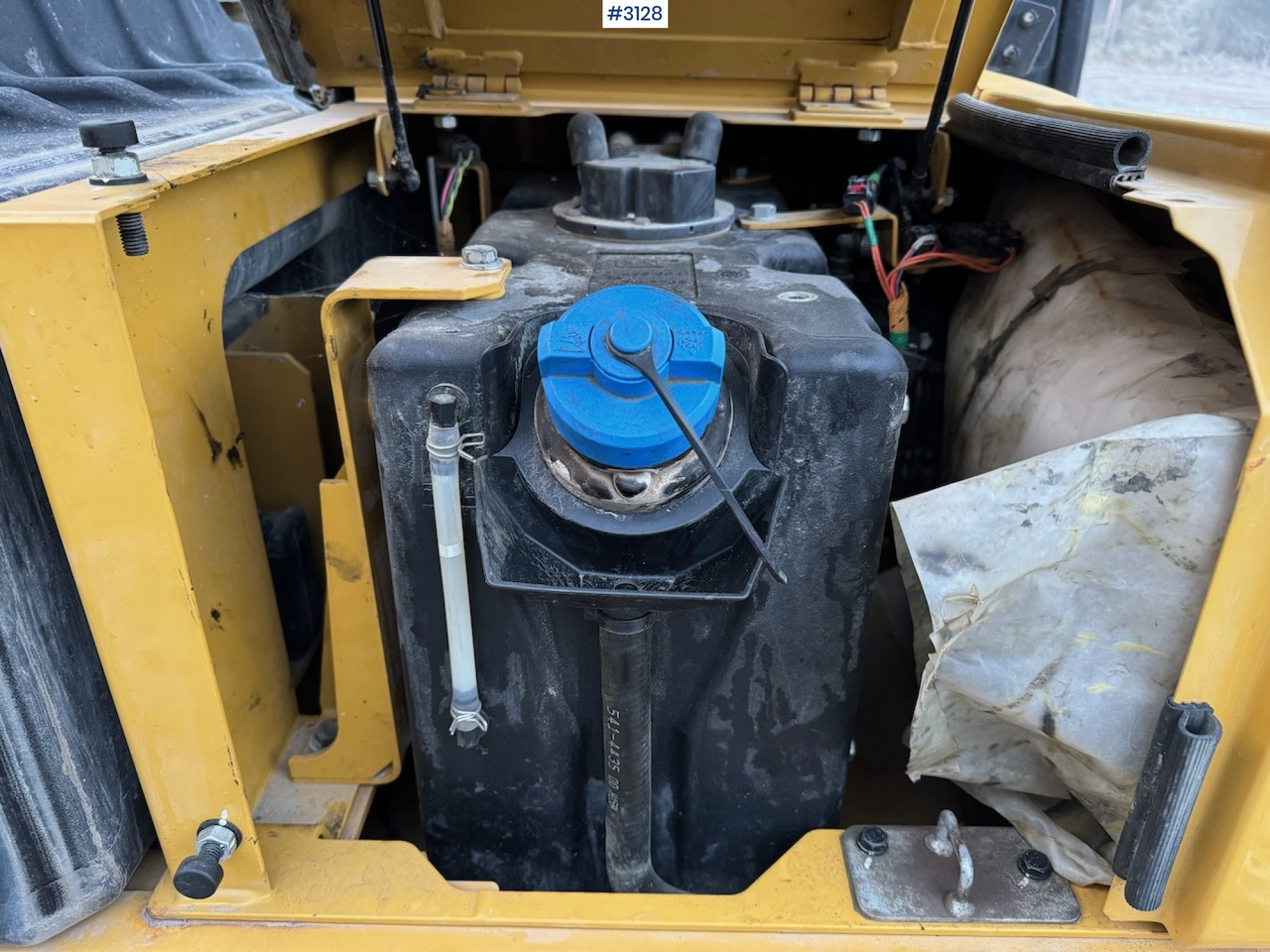 Excavator 2018 Cat 323-07 with rototilt, grading bucket, and digging bucket: picture 50