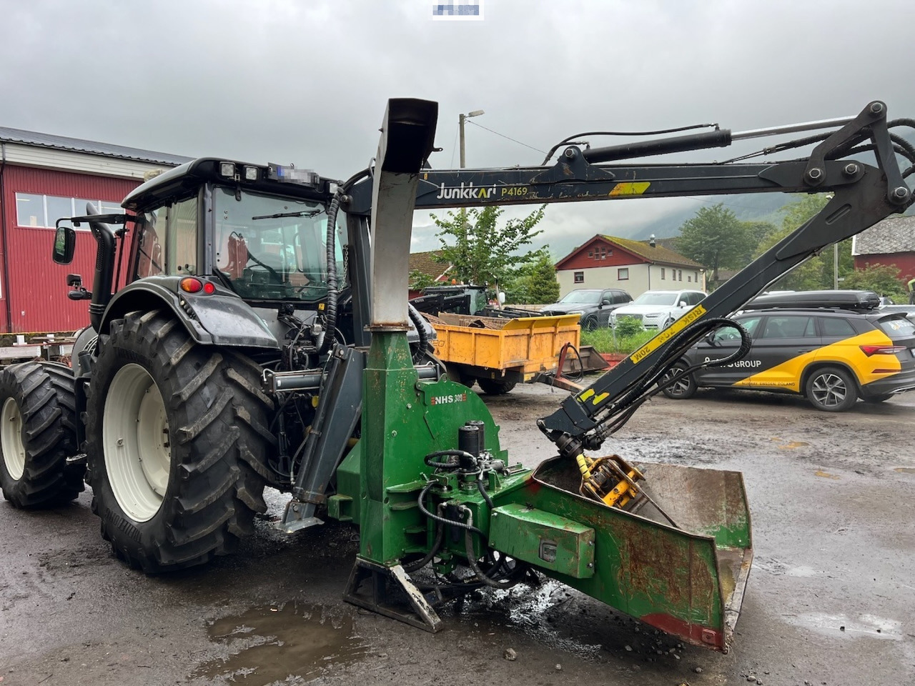 2015 NHS 300E chipper and 2015 Junkkari P4169 Crane - Forestry equipment: picture 2 2015 NHS 300E chipper and 2015 Junkkari P4169 Crane - Forestry equipment: picture 2