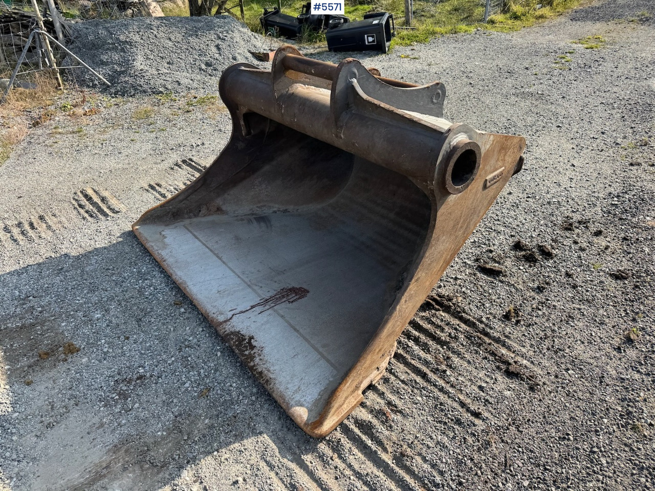 Sanding bucket - Excavator bucket: picture 1 Sanding bucket - Excavator bucket: picture 1