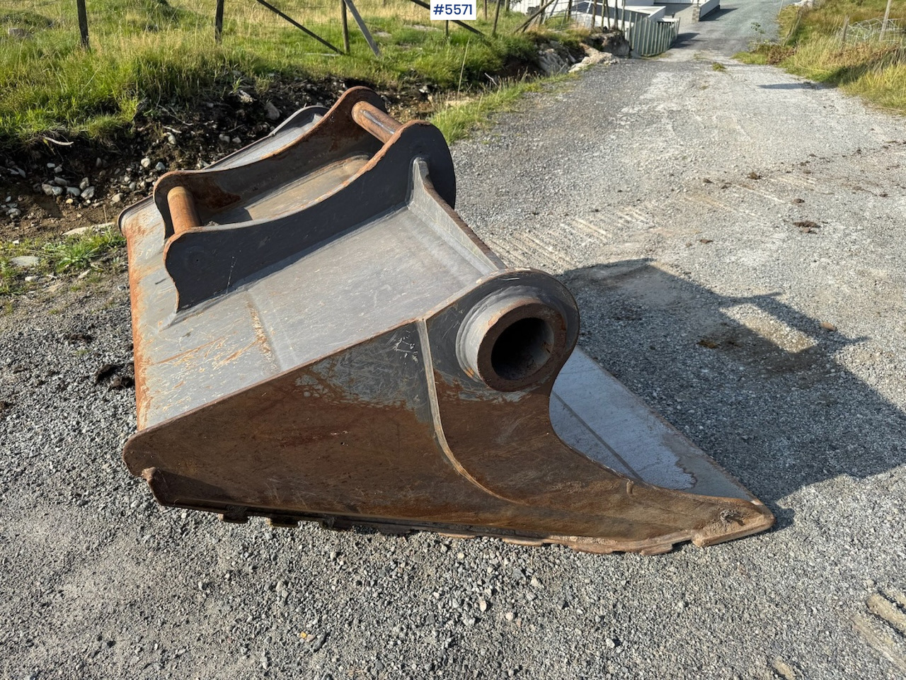 Sanding bucket - Excavator bucket: picture 4 Sanding bucket - Excavator bucket: picture 4