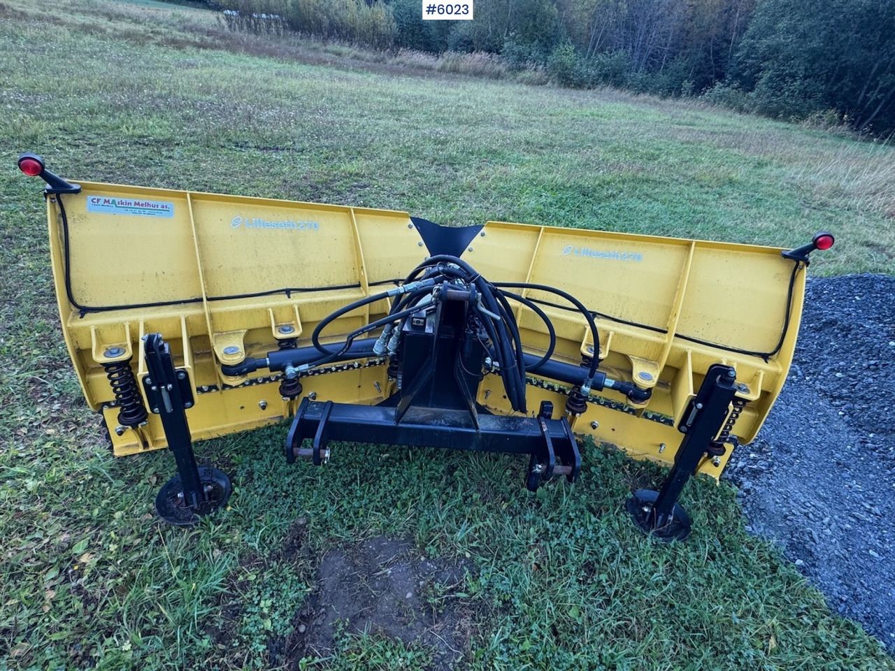 Lilleseth V-plow 270 w/ 3rd and 4th function! - Utility/ Special vehicle: picture 5 Lilleseth V-plow 270 w/ 3rd and 4th function! - Utility/ Special vehicle: picture 5