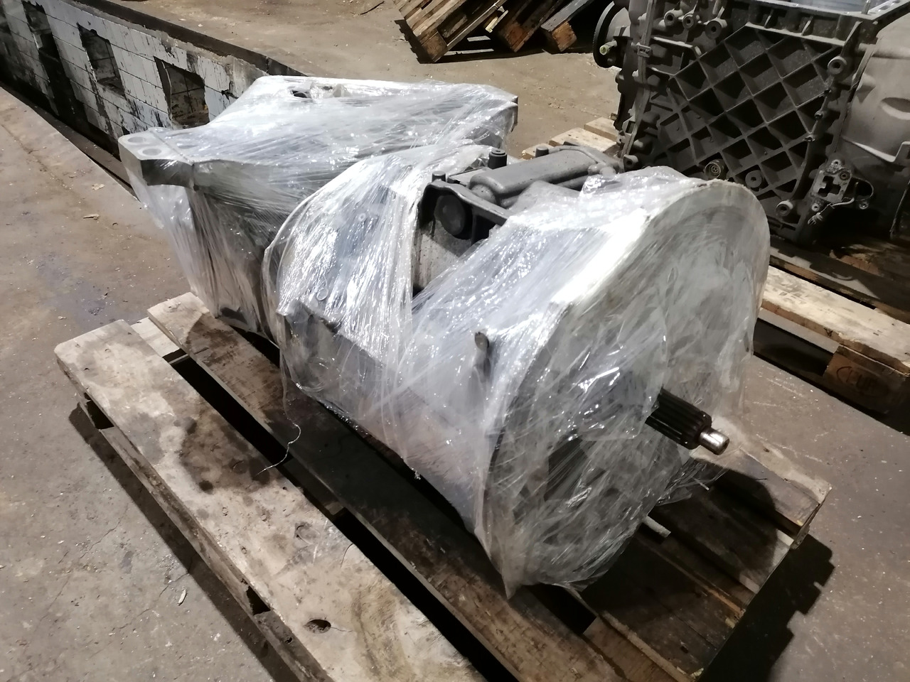 Mercedes-benz MP-4 repaired gearbox G211-12 - Gearbox: picture 2 Mercedes-benz MP-4 repaired gearbox G211-12 - Gearbox: picture 2