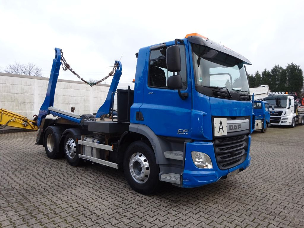 Skip loader truck DAF CF 440 Absetzkipper 6x2: picture 8
