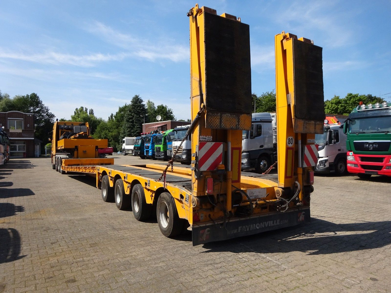 Low loader semi-trailer Faymonville 4 Achser Tiefbett abnehmbarem S-Hals ausziehbar: picture 6 Low loader semi-trailer Faymonville 4 Achser Tiefbett abnehmbarem S-Hals ausziehbar: picture 6