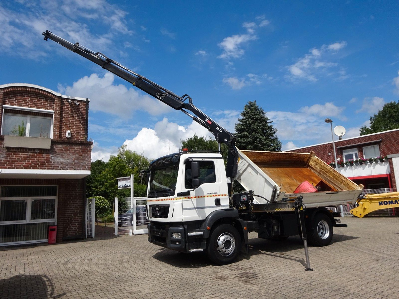 MAN 15.290 TGM 3Skipper + HIAB 111-B3 HIDUO Kran 4x2 - Tipper, Crane truck: picture 2 MAN 15.290 TGM 3Skipper + HIAB 111-B3 HIDUO Kran 4x2 - Tipper, Crane truck: picture 2