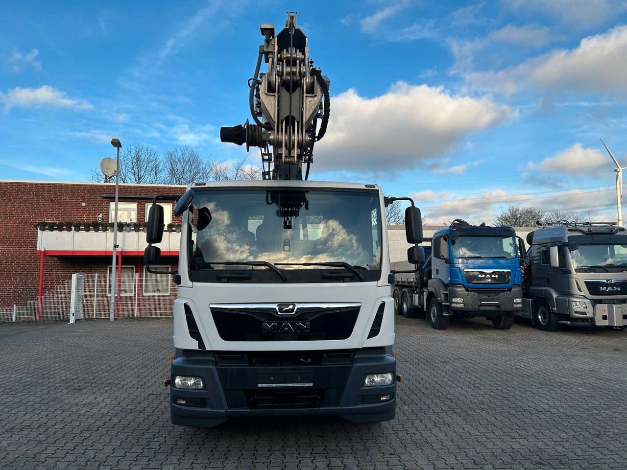 MAN 26.320+Böcker Dachdeckerkran AK46/6000+Seilwinde - Crane truck: picture 5 MAN 26.320+Böcker Dachdeckerkran AK46/6000+Seilwinde - Crane truck: picture 5