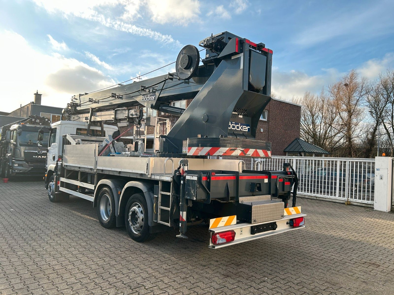 MAN 26.320+Böcker Dachdeckerkran AK46/6000+Seilwinde - Crane truck: picture 4 MAN 26.320+Böcker Dachdeckerkran AK46/6000+Seilwinde - Crane truck: picture 4