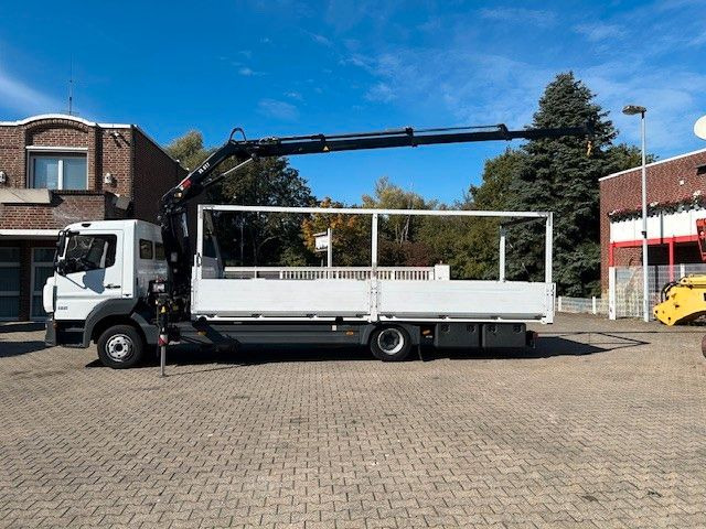 Mercedes-Benz 1221 Pritsche + HIAB XS077 ES 3 - 4x2 weiß - Dropside/ Flatbed truck, Crane truck: picture 2 Mercedes-Benz 1221 Pritsche + HIAB XS077 ES 3 - 4x2 weiß - Dropside/ Flatbed truck, Crane truck: picture 2
