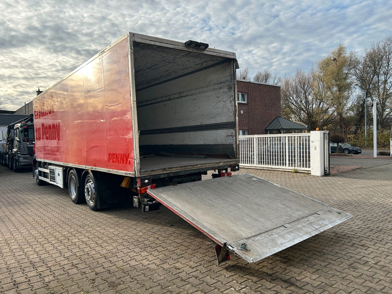 Mercedes-Benz 2636 Antos Kühlkoffer +BÄR LBW 3x im Bestand - Refrigerator truck: picture 5 Mercedes-Benz 2636 Antos Kühlkoffer +BÄR LBW 3x im Bestand - Refrigerator truck: picture 5