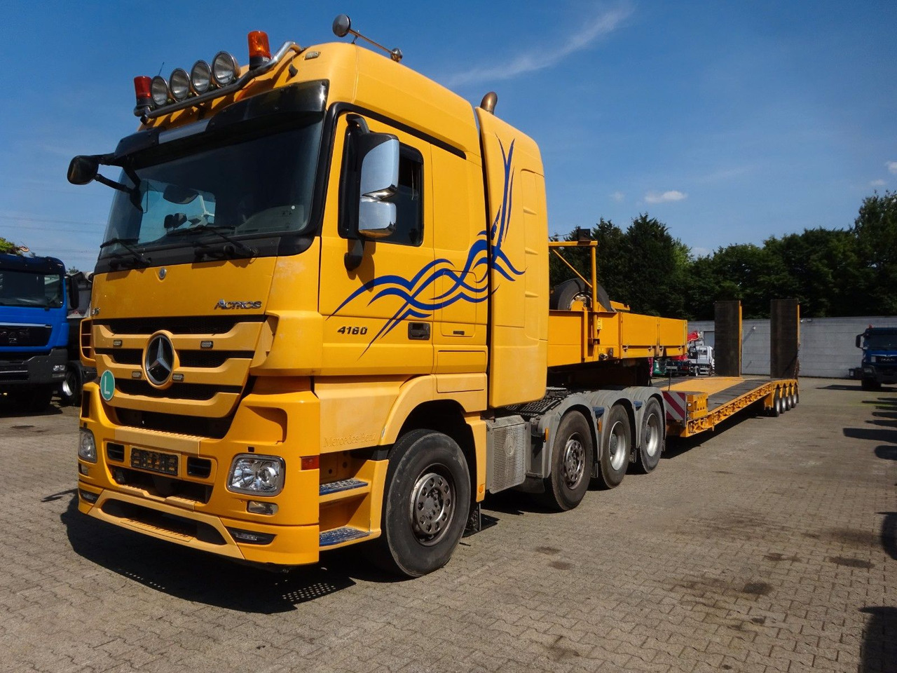 Mercedes-Benz 4160 V8 Actros SZM Schwerlast 8x4 - Tractor unit: picture 2 Mercedes-Benz 4160 V8 Actros SZM Schwerlast 8x4 - Tractor unit: picture 2