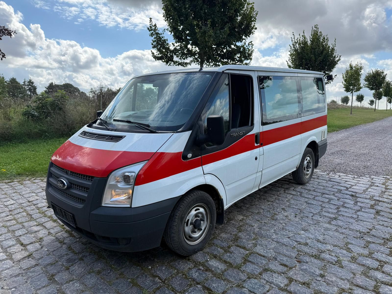 Ford Transit Kombi FT 300 K - Passenger van: picture 2 Ford Transit Kombi FT 300 K - Passenger van: picture 2
