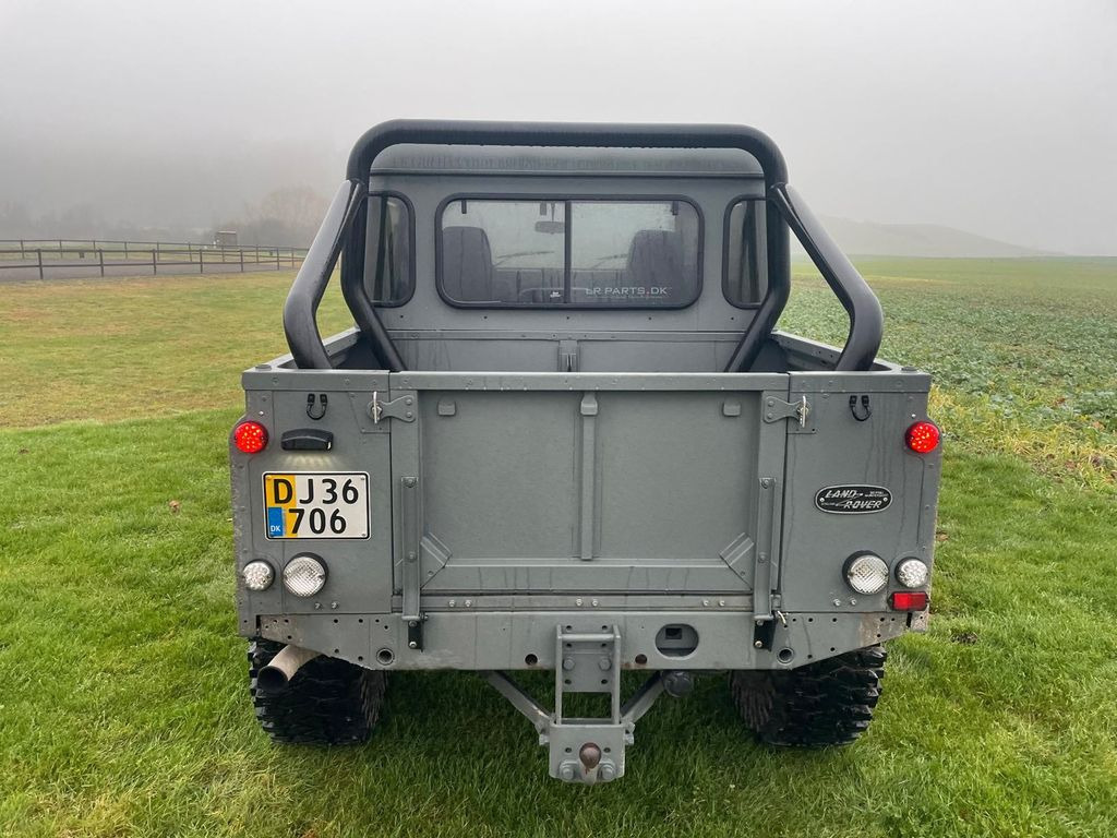Land Rover Defender 110 2.5 - SUV: picture 4 Land Rover Defender 110 2.5 - SUV: picture 4