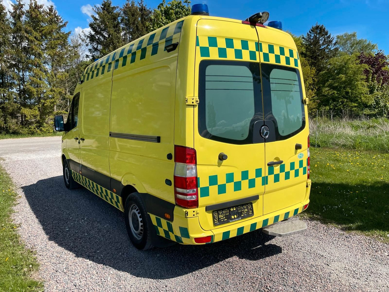 Mercedes-Benz Sprinter II Kasten 316 CDI Aut Ambulance* - Ambulance: picture 3 Mercedes-Benz Sprinter II Kasten 316 CDI Aut Ambulance* - Ambulance: picture 3