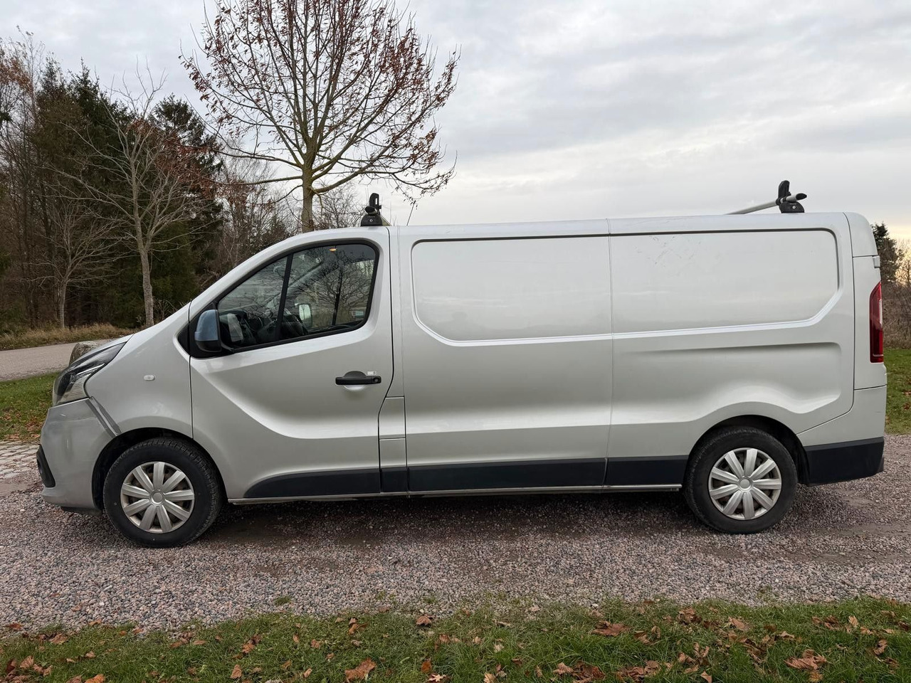 Nissan NV300 Kastenwagen L2H2 2,9t COMFORT - Small van: picture 2 Nissan NV300 Kastenwagen L2H2 2,9t COMFORT - Small van: picture 2