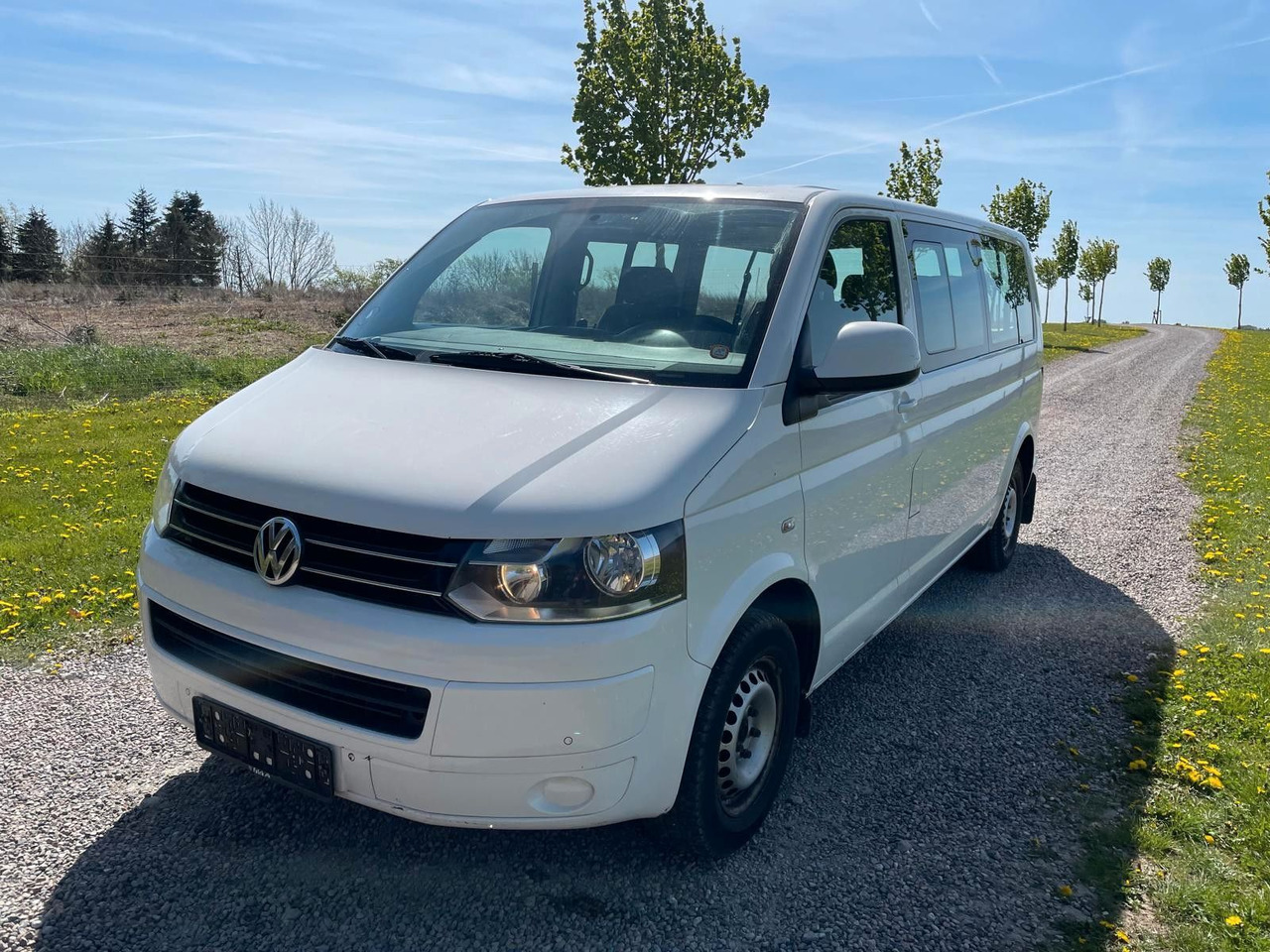 Volkswagen T5 Transporter Bus Caravelle Comfortline lang - Passenger van: picture 1 Volkswagen T5 Transporter Bus Caravelle Comfortline lang - Passenger van: picture 1