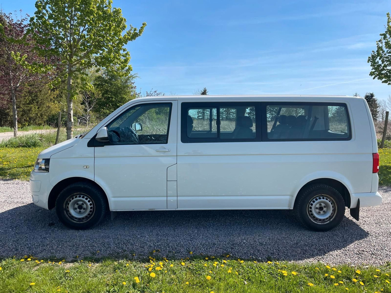 Volkswagen T5 Transporter Bus Caravelle Comfortline lang - Passenger van: picture 2 Volkswagen T5 Transporter Bus Caravelle Comfortline lang - Passenger van: picture 2