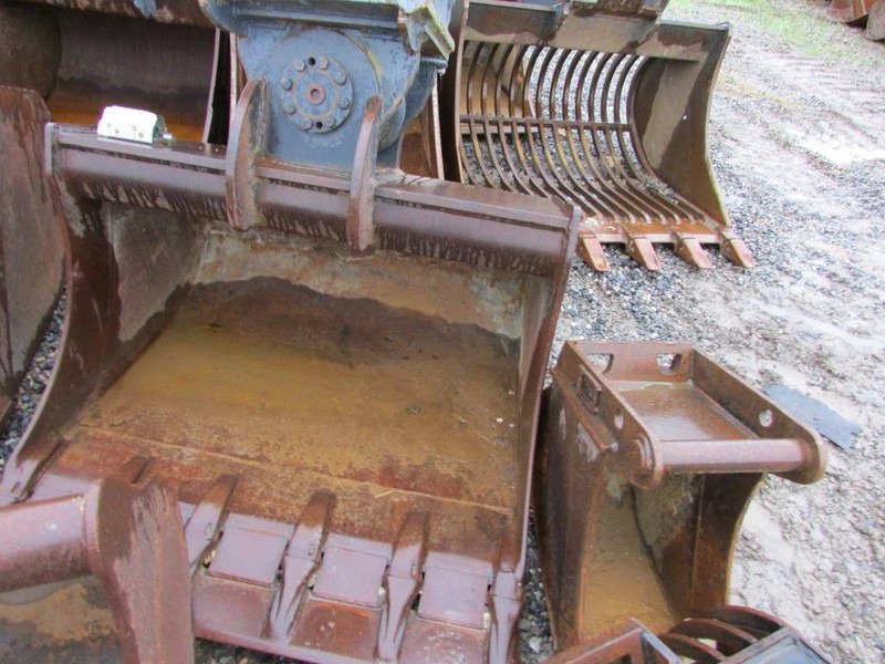 NSB E 160 Schwenktieflöffel 1400 mm OQ 65 / 7.500 - Attachment for Construction machinery: picture 4 NSB E 160 Schwenktieflöffel 1400 mm OQ 65 / 7.500 - Attachment for Construction machinery: picture 4