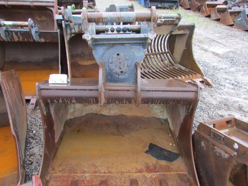 NSB E 160 Schwenktieflöffel 1400 mm OQ 65 / 7.500 - Attachment for Construction machinery: picture 3 NSB E 160 Schwenktieflöffel 1400 mm OQ 65 / 7.500 - Attachment for Construction machinery: picture 3