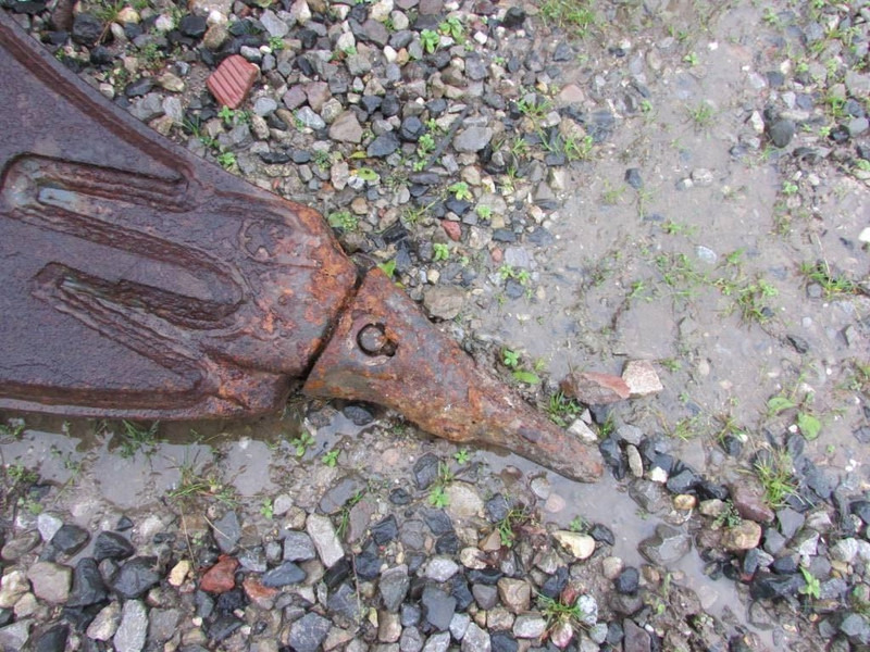 NSB Reißzahn OQ 65 2.700 EUR - Attachment for Construction machinery: picture 2 NSB Reißzahn OQ 65 2.700 EUR - Attachment for Construction machinery: picture 2