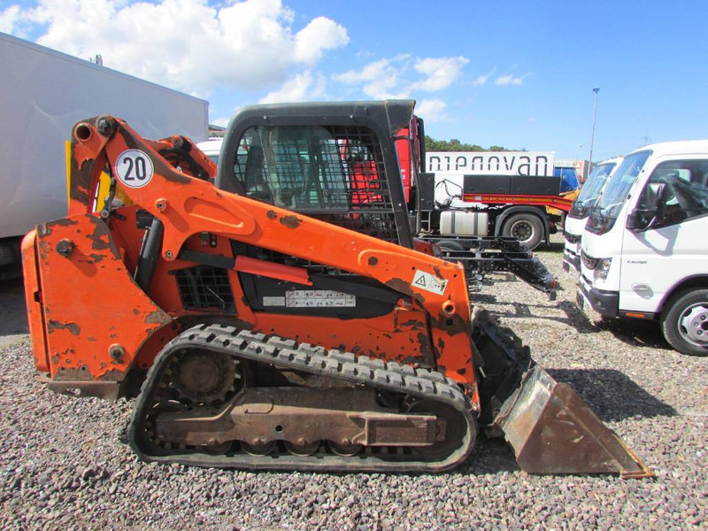 Bobcat T 590 High Flow Kompaktlader 24.000 EUR - Skid steer loader: picture 1 Bobcat T 590 High Flow Kompaktlader 24.000 EUR - Skid steer loader: picture 1