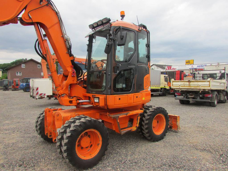 Komatsu PW 98 MR-8 Mobilbagger 39.500 EUR - Wheel excavator: picture 2 Komatsu PW 98 MR-8 Mobilbagger 39.500 EUR - Wheel excavator: picture 2