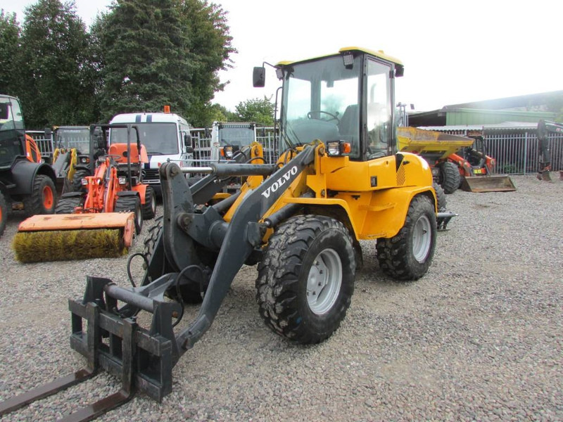 Volvo L 35 B-Z Radlader 16.000 EUR - Wheel loader: picture 2 Volvo L 35 B-Z Radlader 16.000 EUR - Wheel loader: picture 2