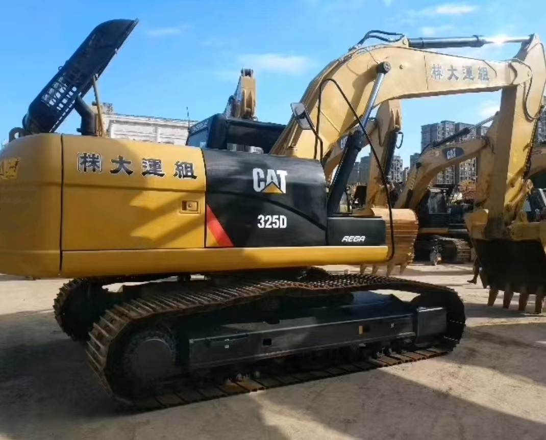 CATERPILLAR 325 D - Crawler excavator: picture 1 CATERPILLAR 325 D - Crawler excavator: picture 1
