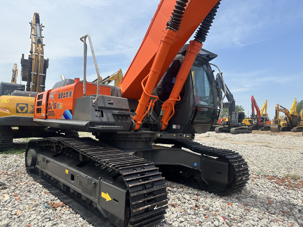 Crawler excavator HITACHI ZX350H: picture 6