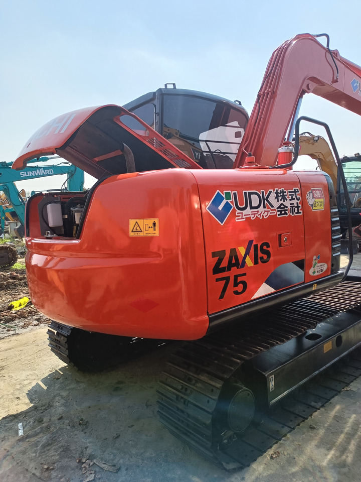 HITACHI ZX75 - Crawler excavator: picture 2 HITACHI ZX75 - Crawler excavator: picture 2