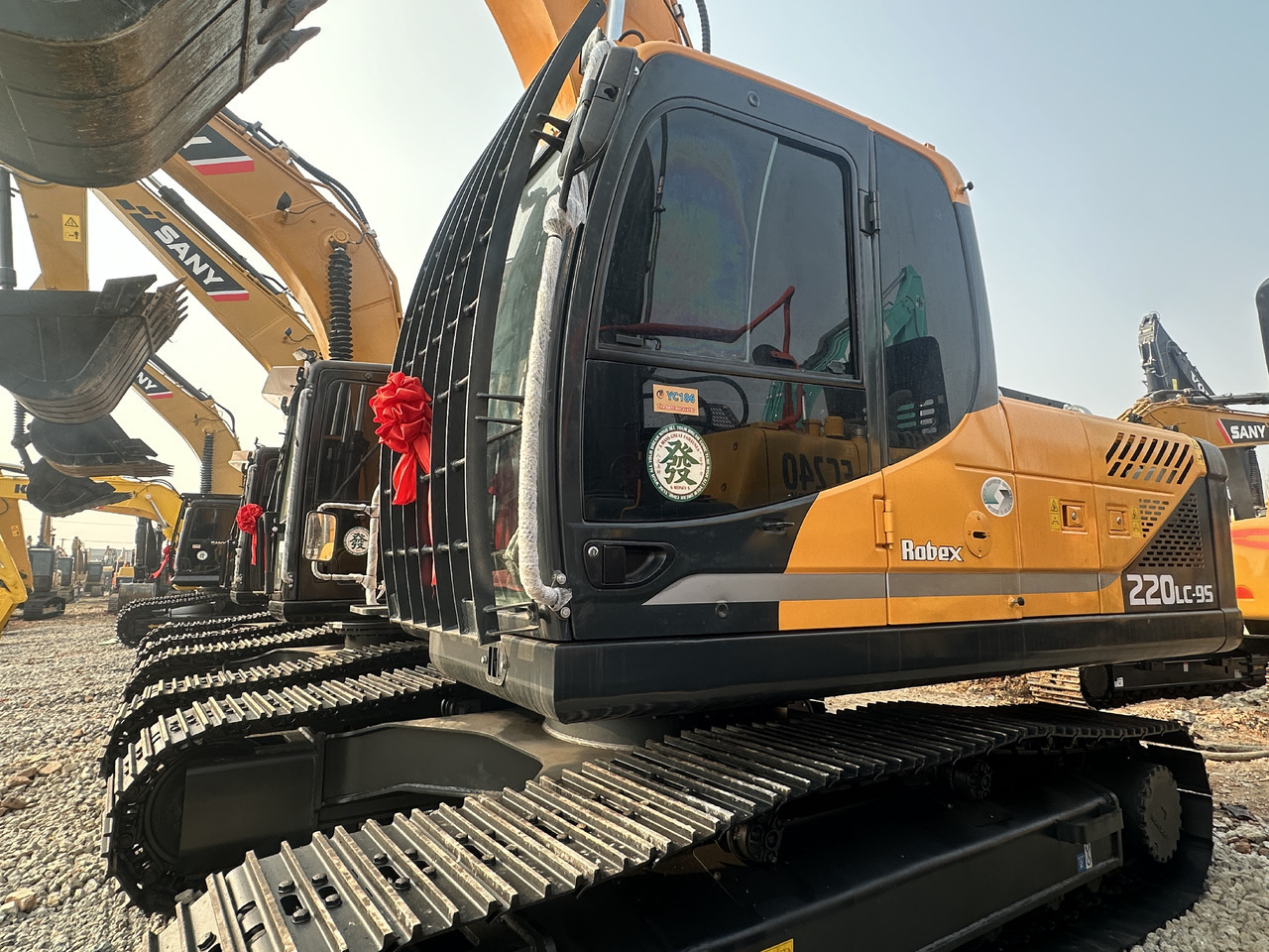 Hyundai 220LC-9S - Crawler excavator: picture 3 Hyundai 220LC-9S - Crawler excavator: picture 3