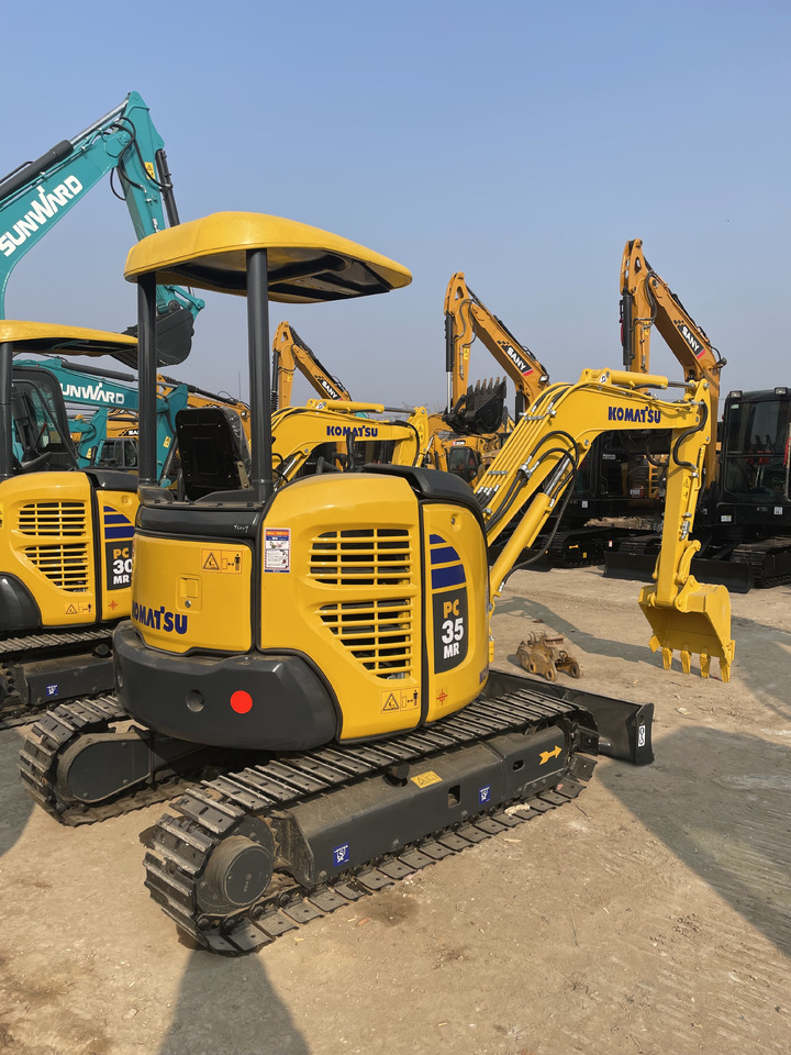 KOMATSU PC 35 MR-3 - Crawler excavator: picture 4 KOMATSU PC 35 MR-3 - Crawler excavator: picture 4
